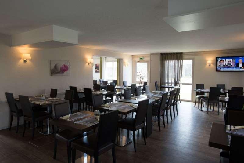 Brit Hotel Essentiel De Гранвиль Ресторан фото